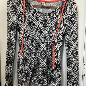 Medium Aztec print Medium shirt